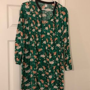 Old Navy. Size medium. Cute dress. Wear with boots or leggings
